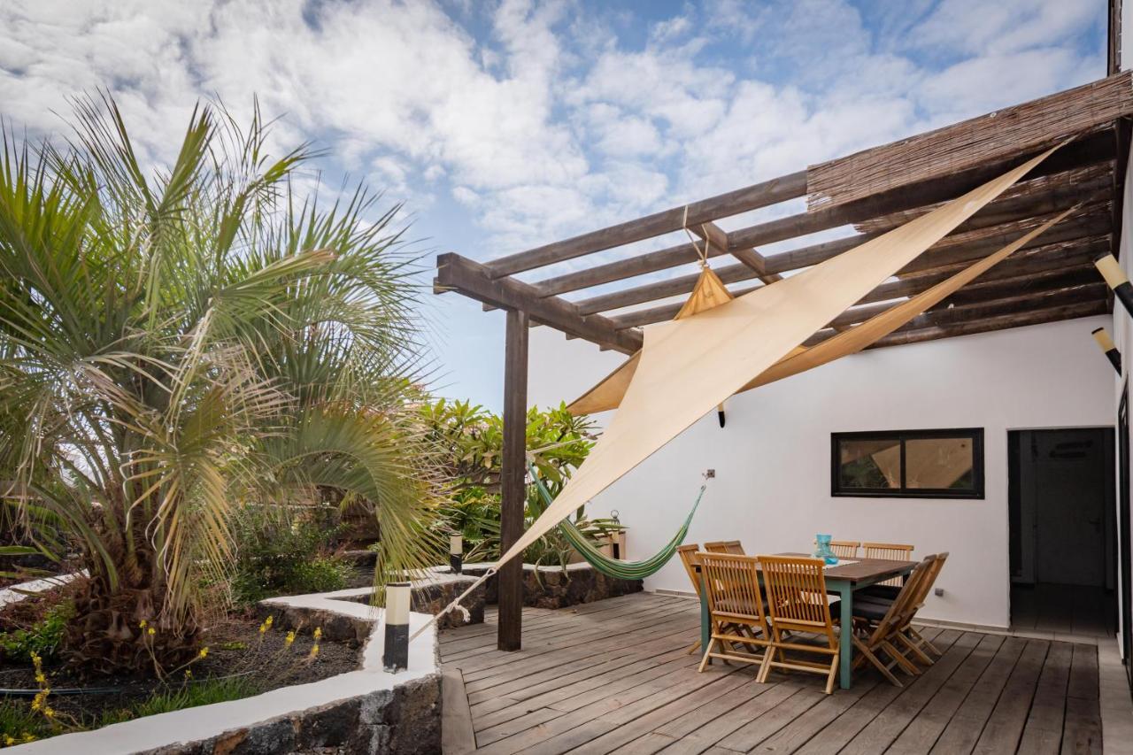 Creative Harbour Fuerteventura Hostel Lajares Exterior photo
